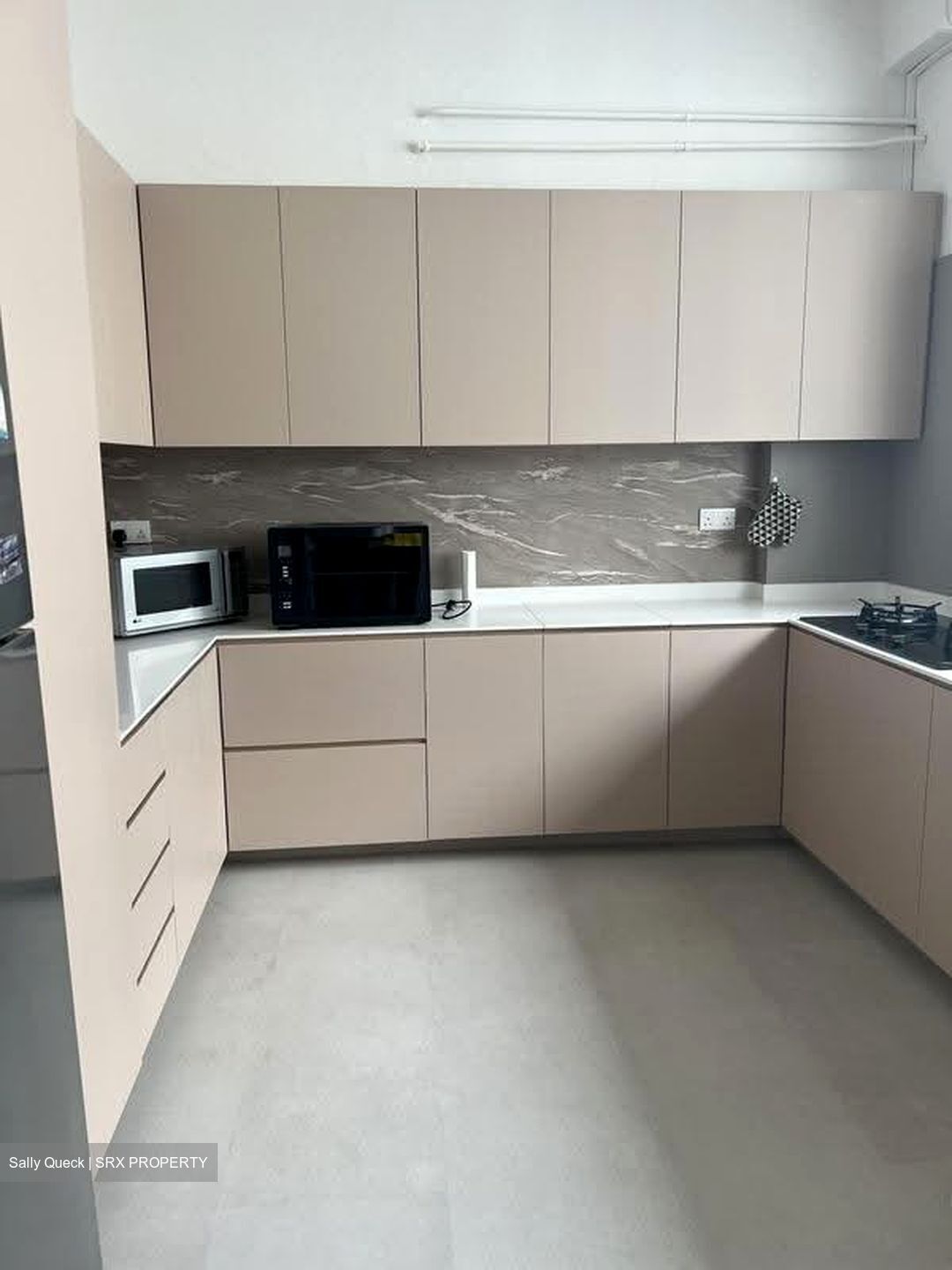 Elizabeth Tower (D9), Apartment #637158991